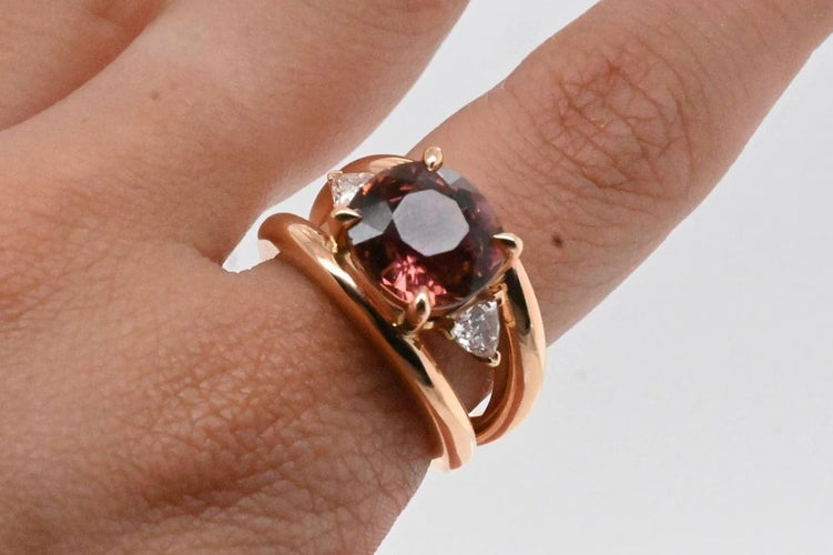 Bague 53 Bague en or rose 18 carats avec tourmaline rose et diamants Troïda 58 Facettes