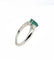Bague 53.8 Bague en or blanc 18 carats avec émeraude 0,81 ct et diamants 58 Facettes