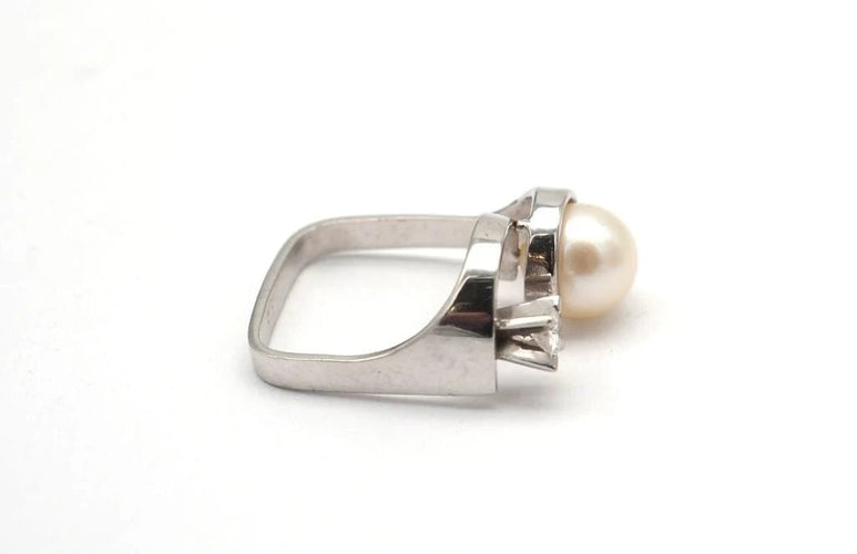Bague 49 Bague en or blanc 750 millièmes avec diamant et perle 58 Facettes