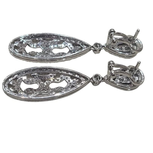 Boucles d'oreilles Boucles d'oreilles longues en or blanc 18 carats et diamants 58 Facettes P199