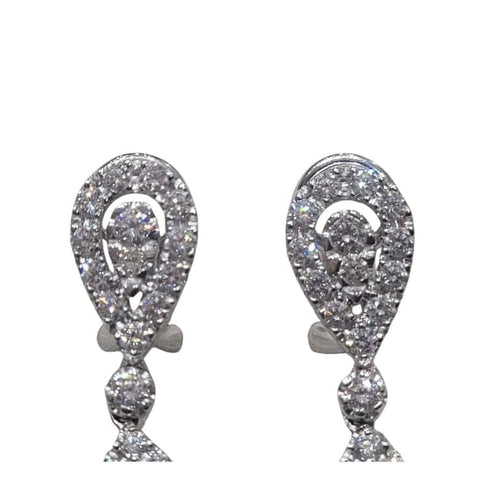 Boucles d'oreilles Boucles d'oreilles longues en or blanc 18 carats et diamants 58 Facettes P199