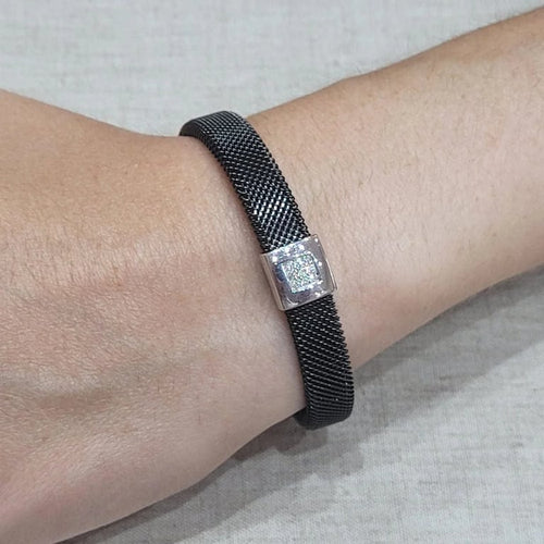 a9f2b7eb-056f-4ea7-bb8e-a490ae0d8b00