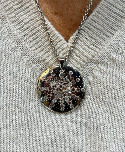 Collier De Beers Talisman - Chaîne et pendentif en or blanc 18 carats et diamants 58 Facettes