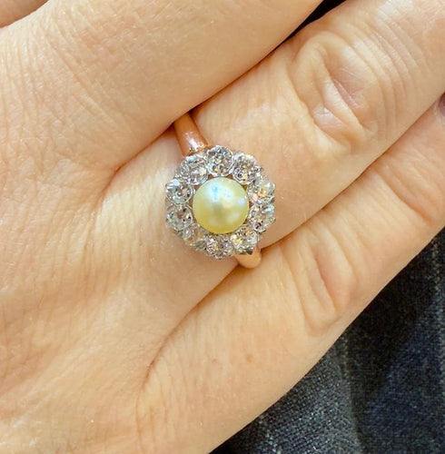 Bague 58 Bague ancienne en or rose 18 carats avec perle et diamants 58 Facettes