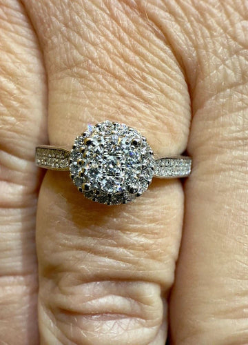 Bague 54 Bague de fiançailles multi-diamants en or blanc 18 carats 58 Facettes