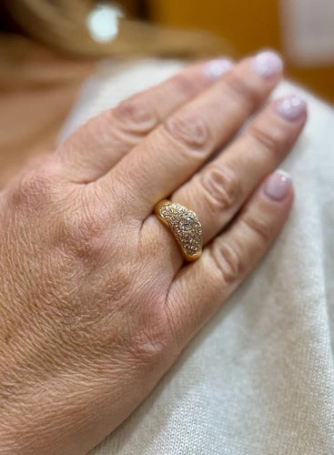 Bague 56 Bague ondulée vintage en or jaune 18 carats et diamants 58 Facettes