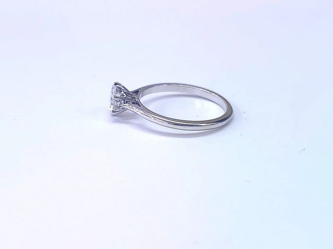 Bague 57 Bague solitaire en or blanc 18k et diamant 0,85 ct 58 Facettes SOLO.0.85ct-
