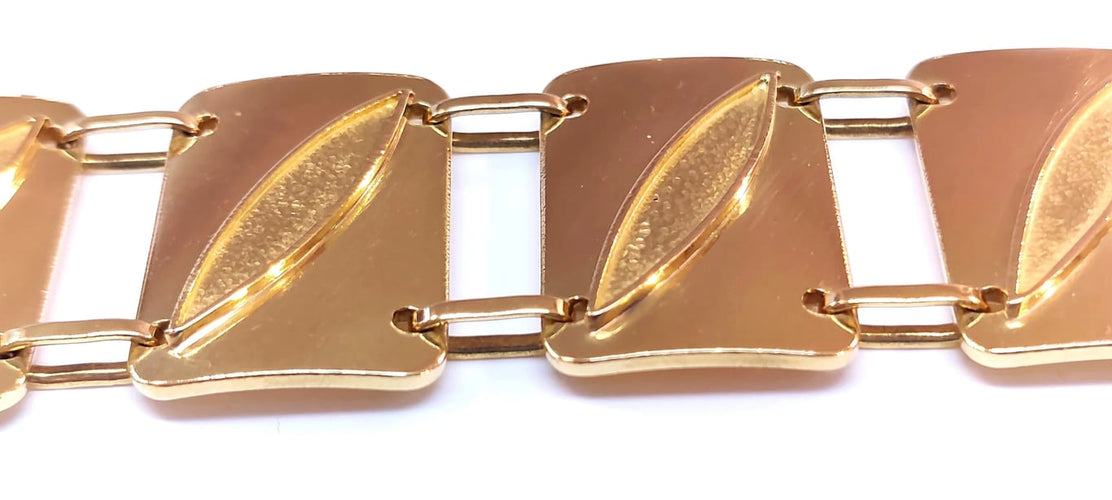 b56dce4a-6620-4f8b-0623-90db748f9100