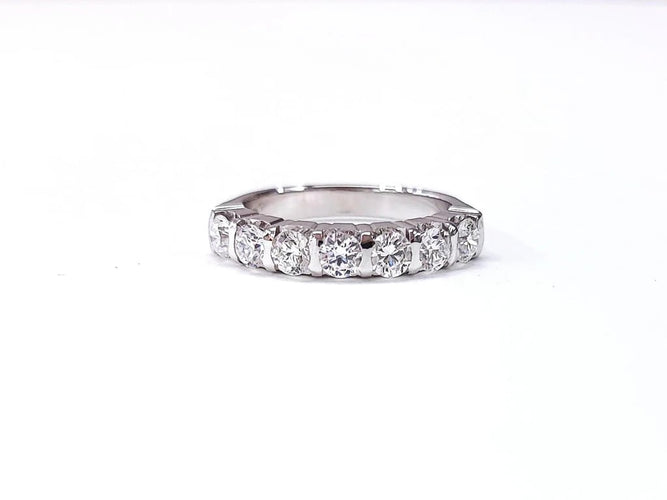 Bague 54 Demi-alliance - Bague en or blanc 18K et diamants 58 Facettes ALL.BAR-FA.46