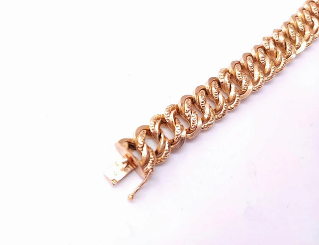 cf8c8708-d1fc-4056-5c41-2b69ceed6100