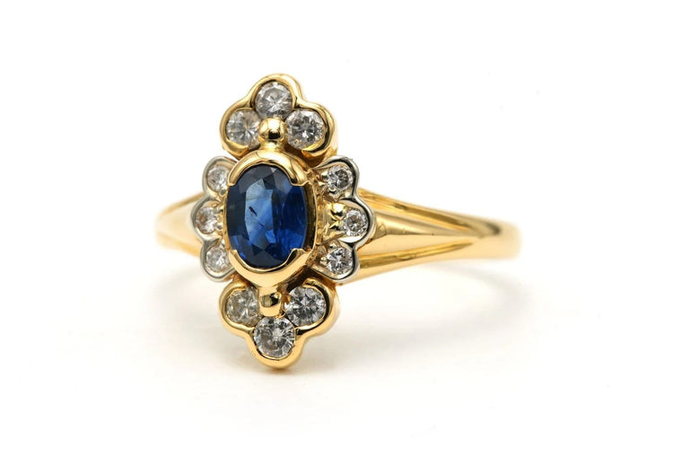 Bague 52 Bague contemporaine sertie d’un saphir et de diamants en or jaune 18 carats 58 Facettes 23234