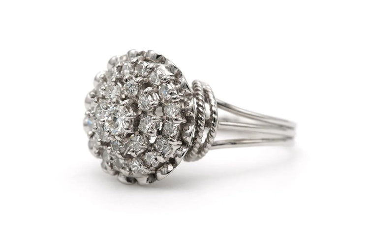 Bague Années 50 - Bague en or blanc et diamants 58 Facettes 23281