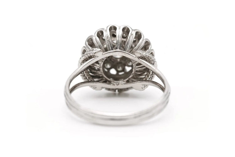Bague Années 50 - Bague en or blanc et diamants 58 Facettes 23281
