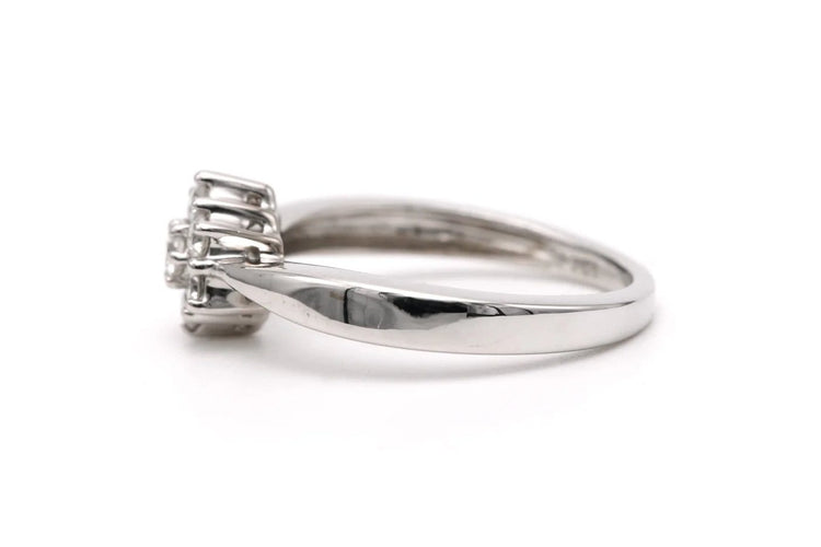 Bague 51 Bague contemporaine en or blanc et diamants 58 Facettes 23255