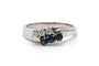 Bague 55 Bague contemporaine en or blanc 18 carats avec saphirs et diamants 58 Facettes 23335