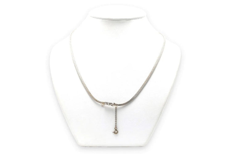 Collier Collier années 1970 en or blanc 18 carats avec saphirs et diamants 58 Facettes 23301