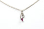 Pendentif Pendentif contemporain en or blanc, rubis et diamants 58 Facettes 21071