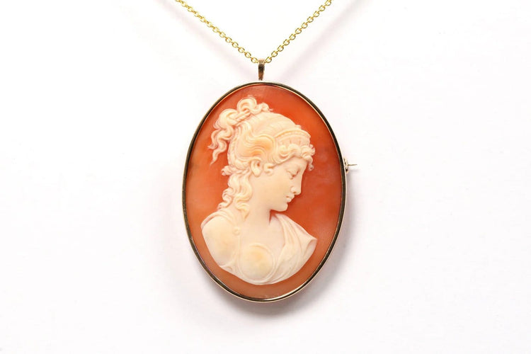 Pendentif Pendentif-broche années 50 en or jaune 14 carats et camée coquillage 58 Facettes 21437