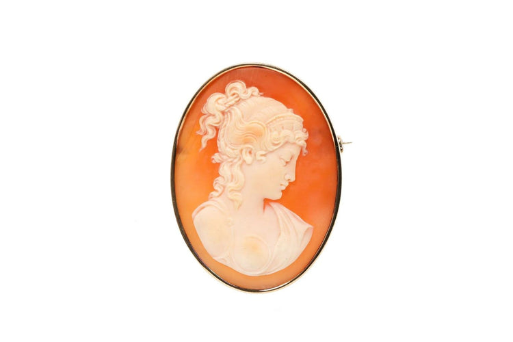 Pendentif Pendentif-broche années 50 en or jaune 14 carats et camée coquillage 58 Facettes 21437