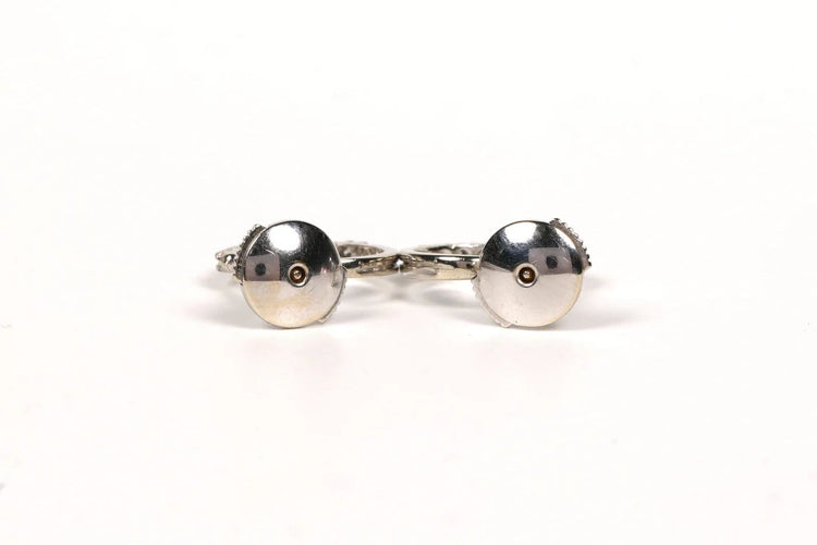 Boucles d'oreilles Boucles d'oreilles contemporaines en or blanc 18 carats et diamants 58 Facettes 21639
