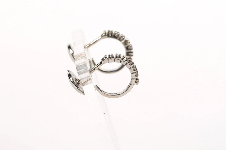 Boucles d'oreilles Boucles d'oreilles contemporaines en or blanc 18 carats et diamants 58 Facettes 21639