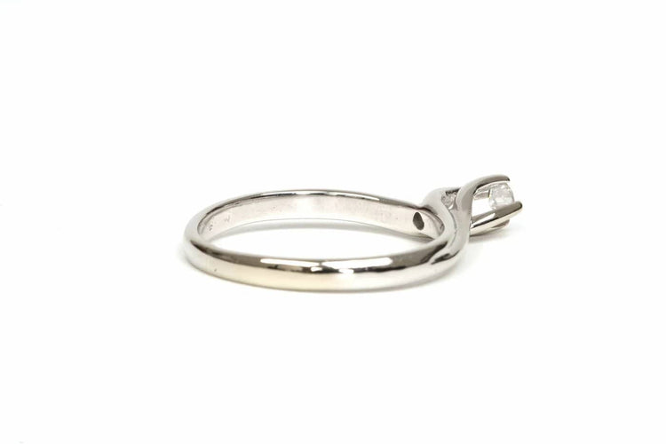 Bague 52 Bague années 70 en or blanc 18 carats et diamant 58 Facettes 21763