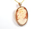 Pendentif Broche pendentif années 70 en or jaune 18 carats, camée coquillage 58 Facettes B463