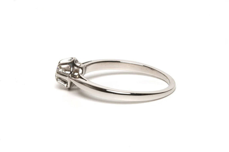 Bague 54 Art déco - Bague en or blanc et diamants 58 Facettes 21855