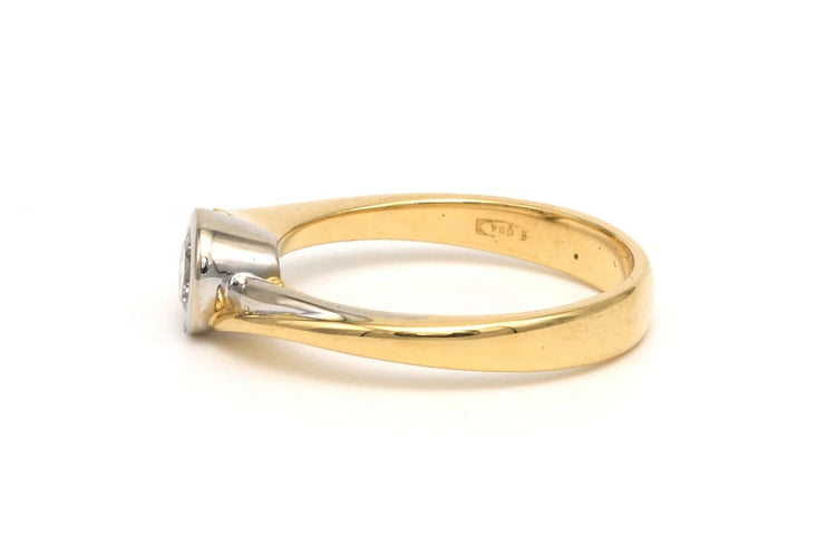 Bague 55 Bague contemporaine en or jaune et blanc 18 carats sertie de diamant 0,33 ct 58 Facettes 20975