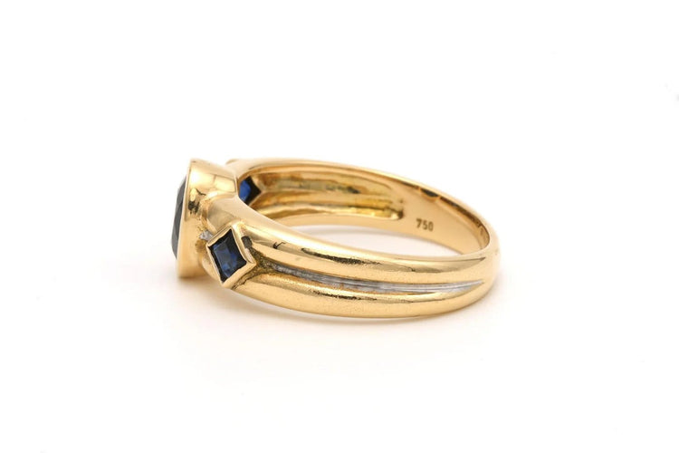 Bague 57 Bague années 70 en or jaune et blanc 18 carats sertie de saphirs 58 Facettes B483