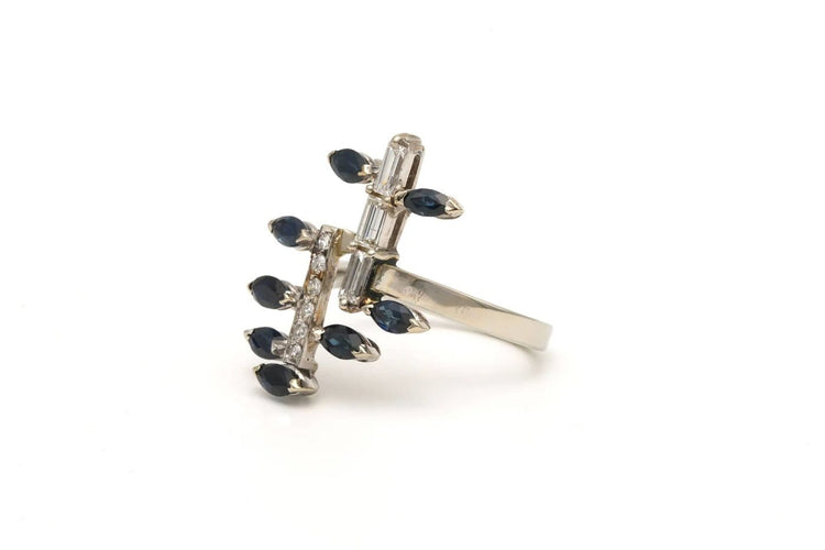 Bague 51 Bague années 70 en or blanc 18 carats, saphirs et diamants 58 Facettes 22066