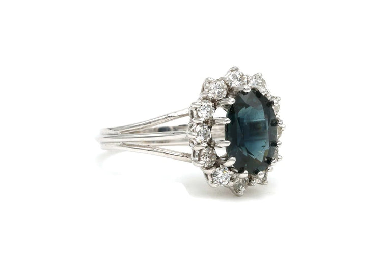 Bague 53 Bague années 70 en or blanc 18 carats, saphir et diamants 58 Facettes 21734