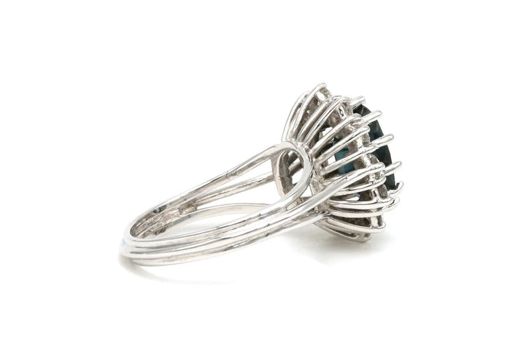 Bague 53 Bague années 70 en or blanc 18 carats, saphir et diamants 58 Facettes 21734