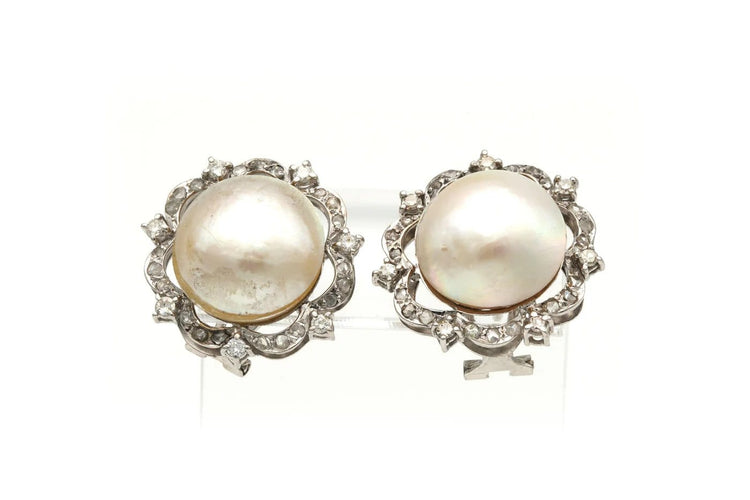 Boucles d'oreilles Art Déco - Boucles d’oreilles en or blanc 18 carats, perles et diamants 58 Facettes 20339