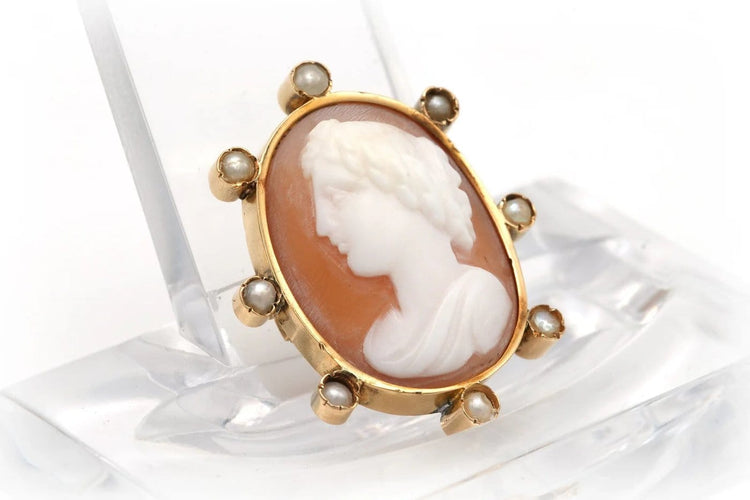 Broche Art déco - Broche en or jaune avec camée coquillage et perles 58 Facettes 20752