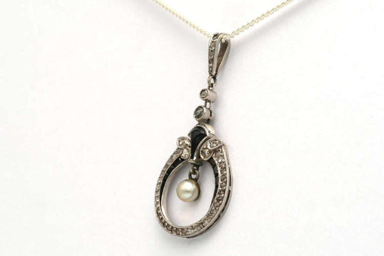 Pendentif Pendentif Art déco en or blanc 18 carats, onyx, diamants et perle 58 Facettes B525