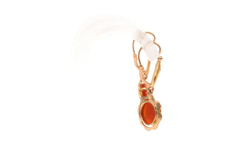 Boucles d'oreilles Boucles d’oreilles dormeuses années 50 en or jaune et camées 58 Facettes 22143