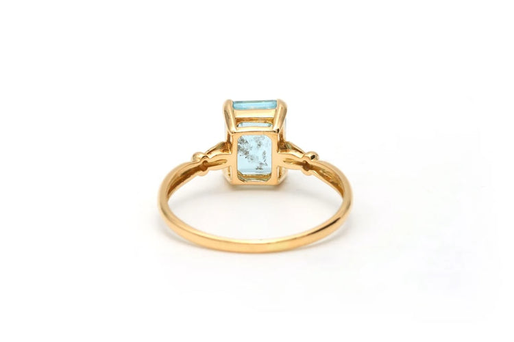 Bague 52 Bague contemporaine en or jaune 18 carats sertie d’une topaze 58 Facettes 21828
