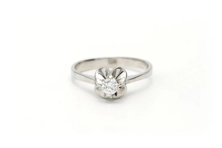 Bague 48 Bague en or blanc 18 carats sertie d’un diamant brillant 0,14 ct 58 Facettes 22377