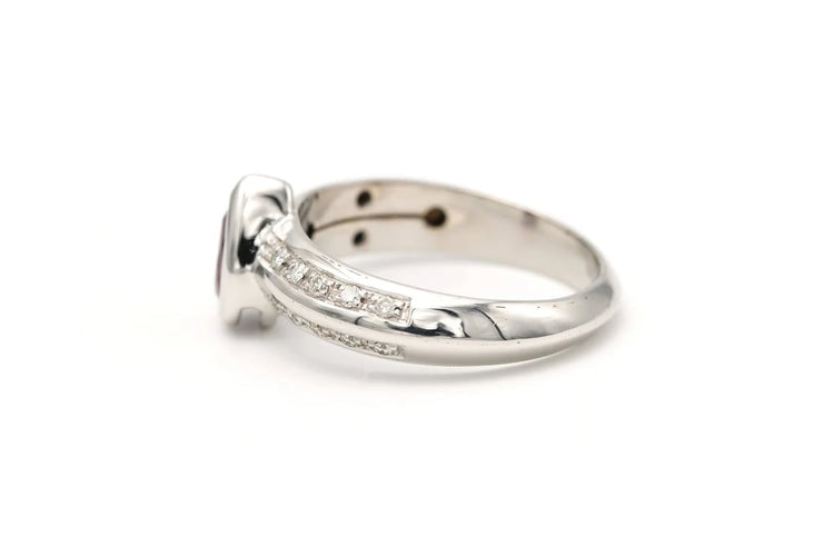 Bague 56 Bague contemporaine en or blanc 18 carats avec rubis et diamants 58 Facettes 22260