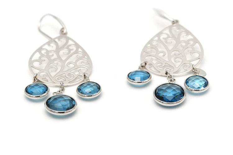 Boucles d'oreilles Boucles d’oreilles contemporaines en or blanc 18 carats et topazes 58 Facettes 22186