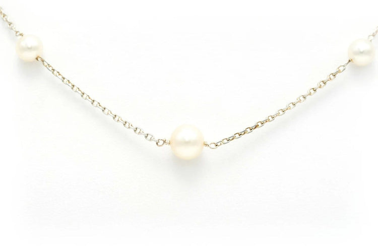 Collier Collier Art déco en or blanc 18 carats serti de perles 58 Facettes 22172