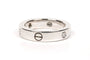 Bague 49 Bague contemporaine en or blanc 18 carats sertie de diamants taille brillant 58 Facettes B415