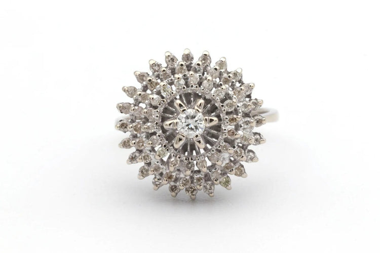 Bague 53 Bague années 70 en or blanc 18 carats et diamants 58 Facettes 22906