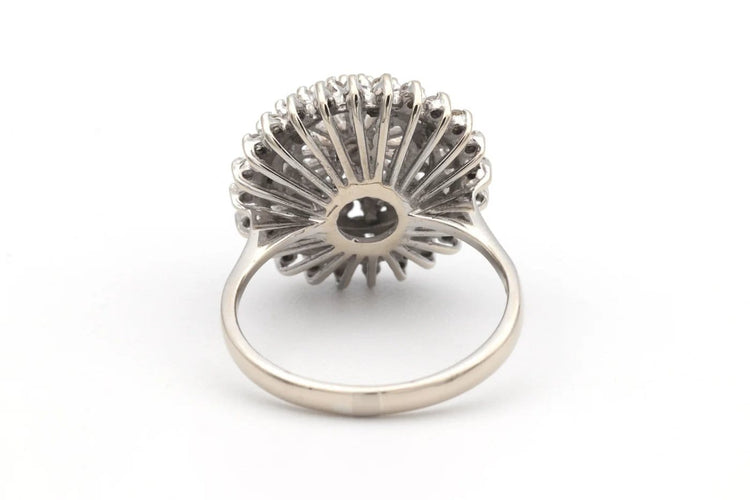 Bague 53 Bague années 70 en or blanc 18 carats et diamants 58 Facettes 22906