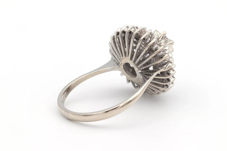 Bague 53 Bague années 70 en or blanc 18 carats et diamants 58 Facettes 22906