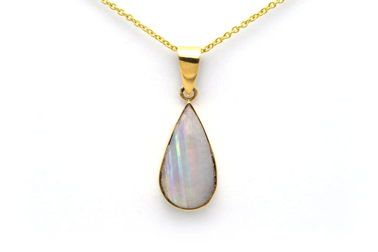 Pendentif Pendentif contemporain en or jaune 18 carats et opale 58 Facettes 17856