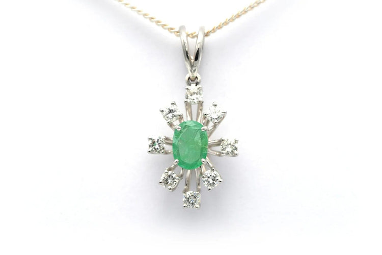 Pendentif Pendentif en or blanc 18 carats avec émeraudes et diamants 58 Facettes 20665