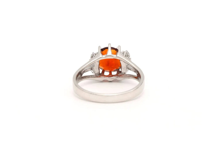 Bague 53 Bague années 70 en or blanc 18 carats, citrine et diamants 58 Facettes B623