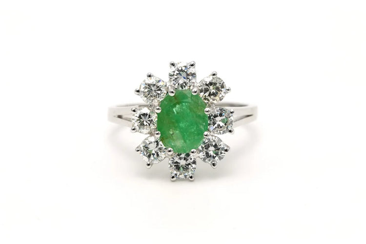 Bague 56 Bague contemporaine en or blanc 18 carats, émeraude et diamants 58 Facettes 20589